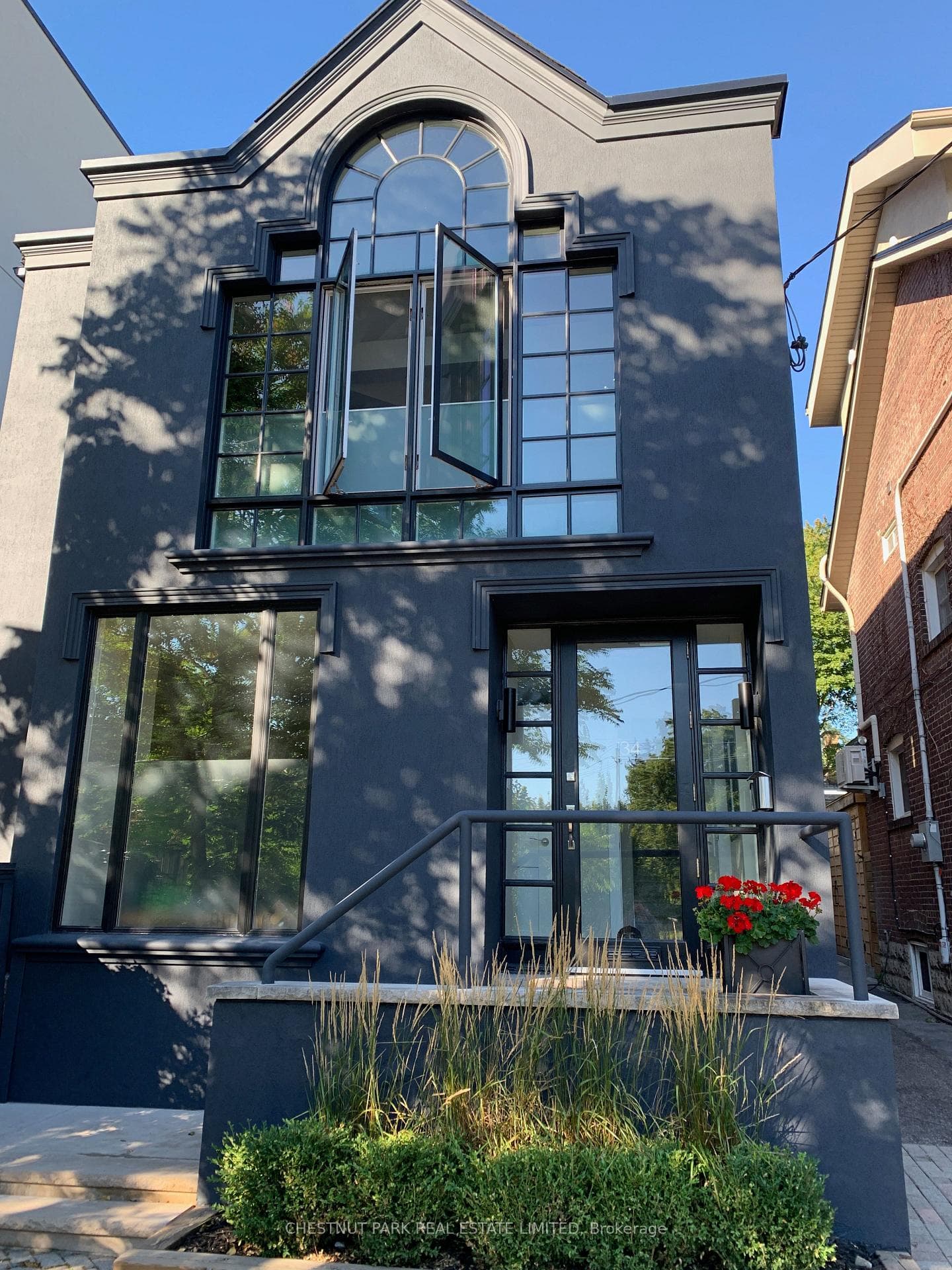 734 Huron Street Unit Main Fl, Annex / Yorkville / Summerhill, ON M4V 2W3 - Photo 1