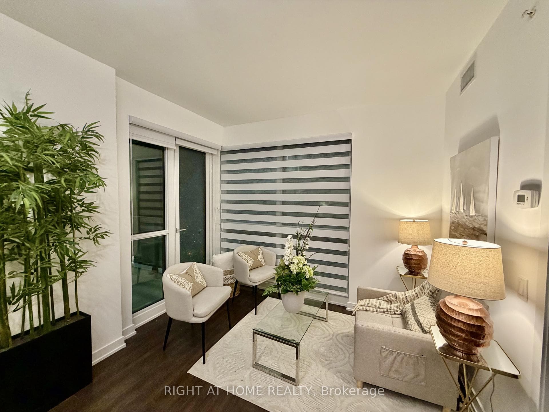 10 Park Lawn Road Unit 522, Liberty Village / Parkdale / South Parkdale