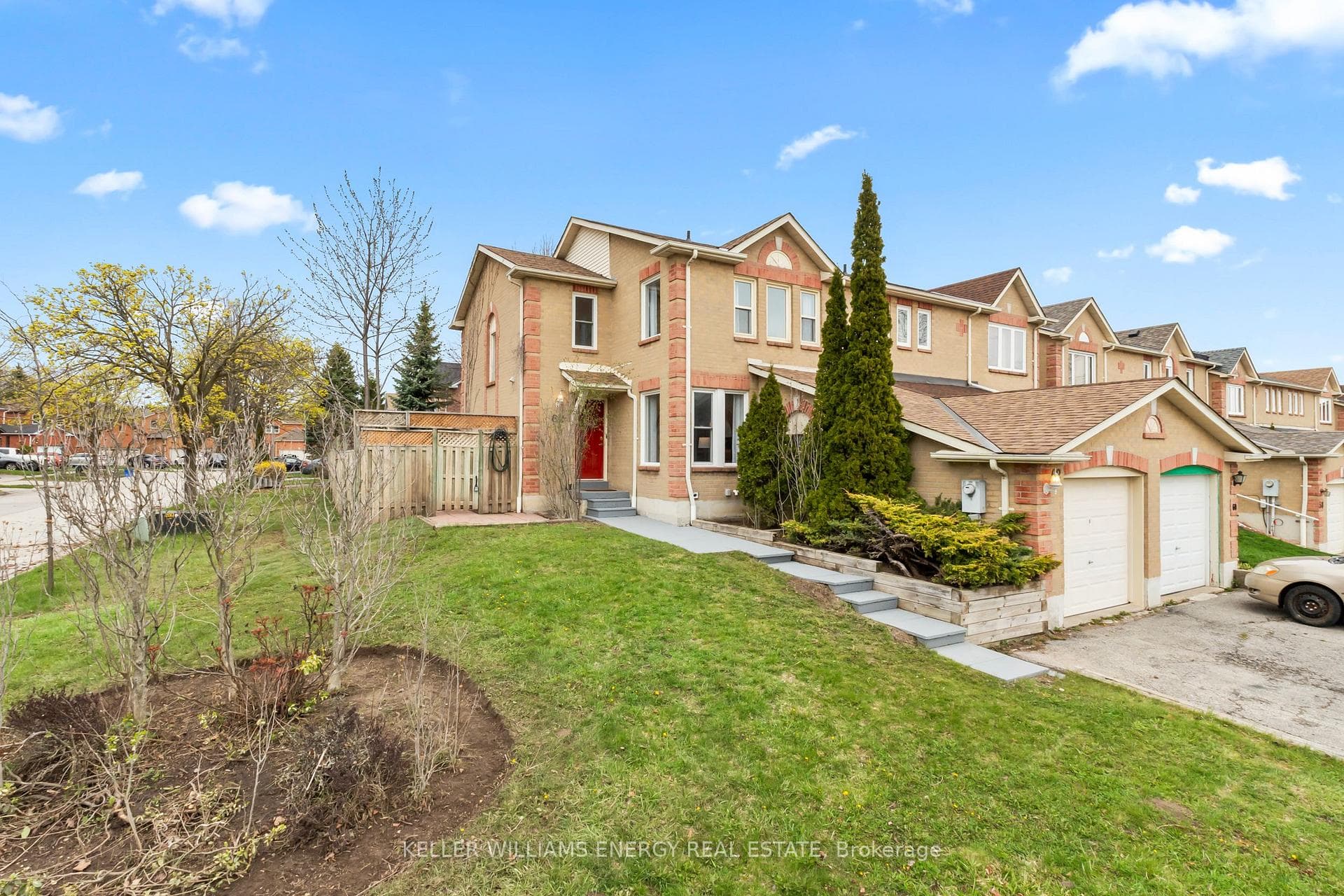 62 Woodstone Place, Whitby, ON L1R 1S8 - Photo 1