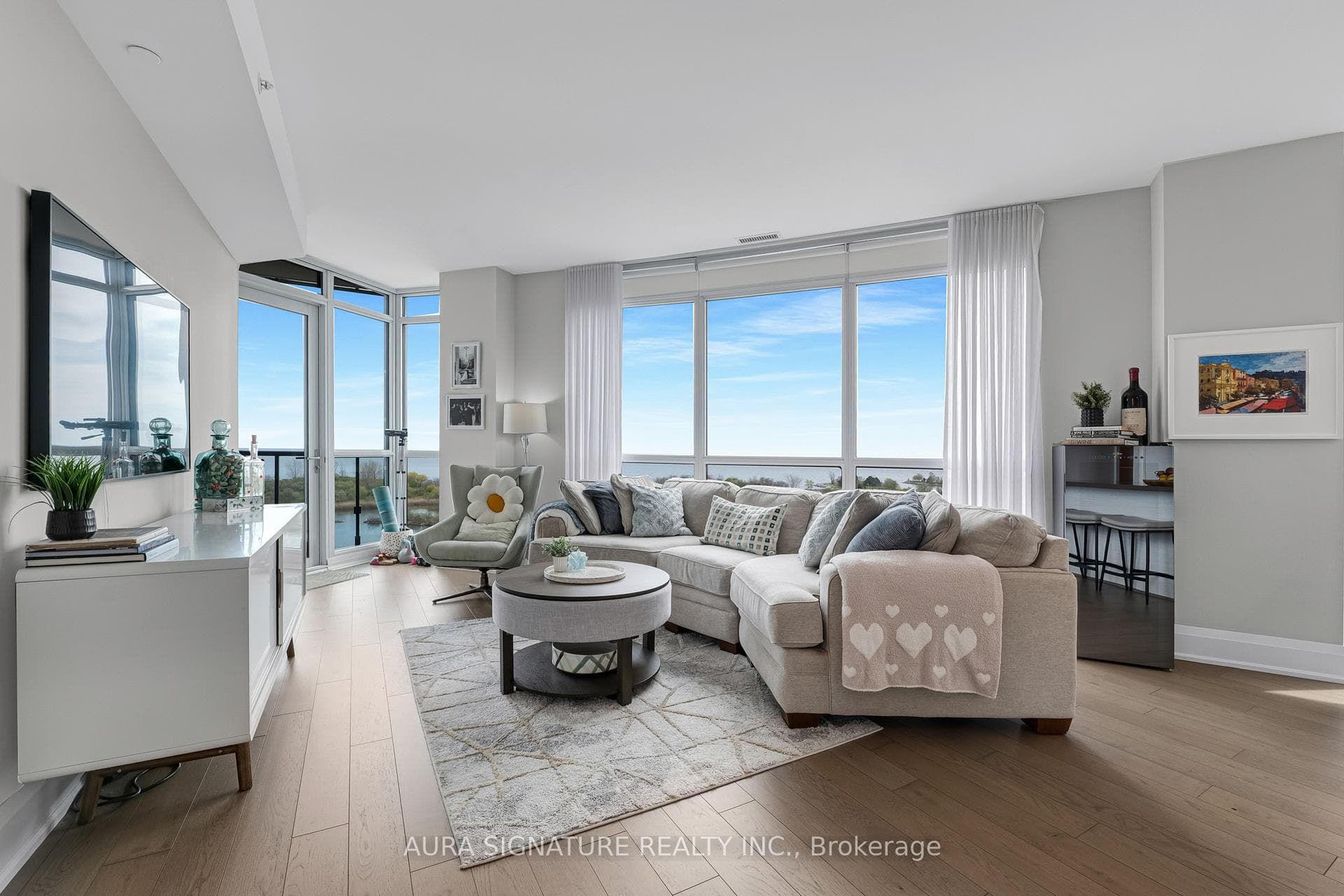 59 Annie Craig Drive Unit 1004, Liberty Village / Parkdale / South Parkdale, ON M8V 0C4 - Photo 1