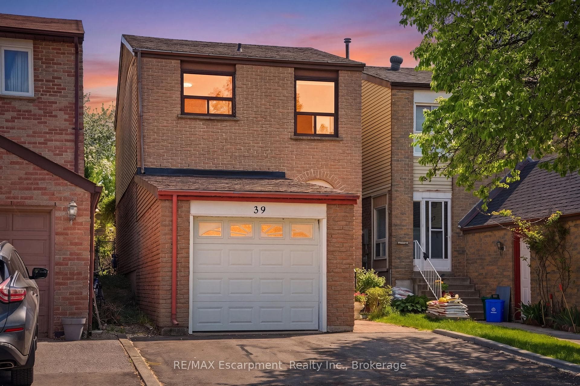 39 Riviera Drive, Vaughan