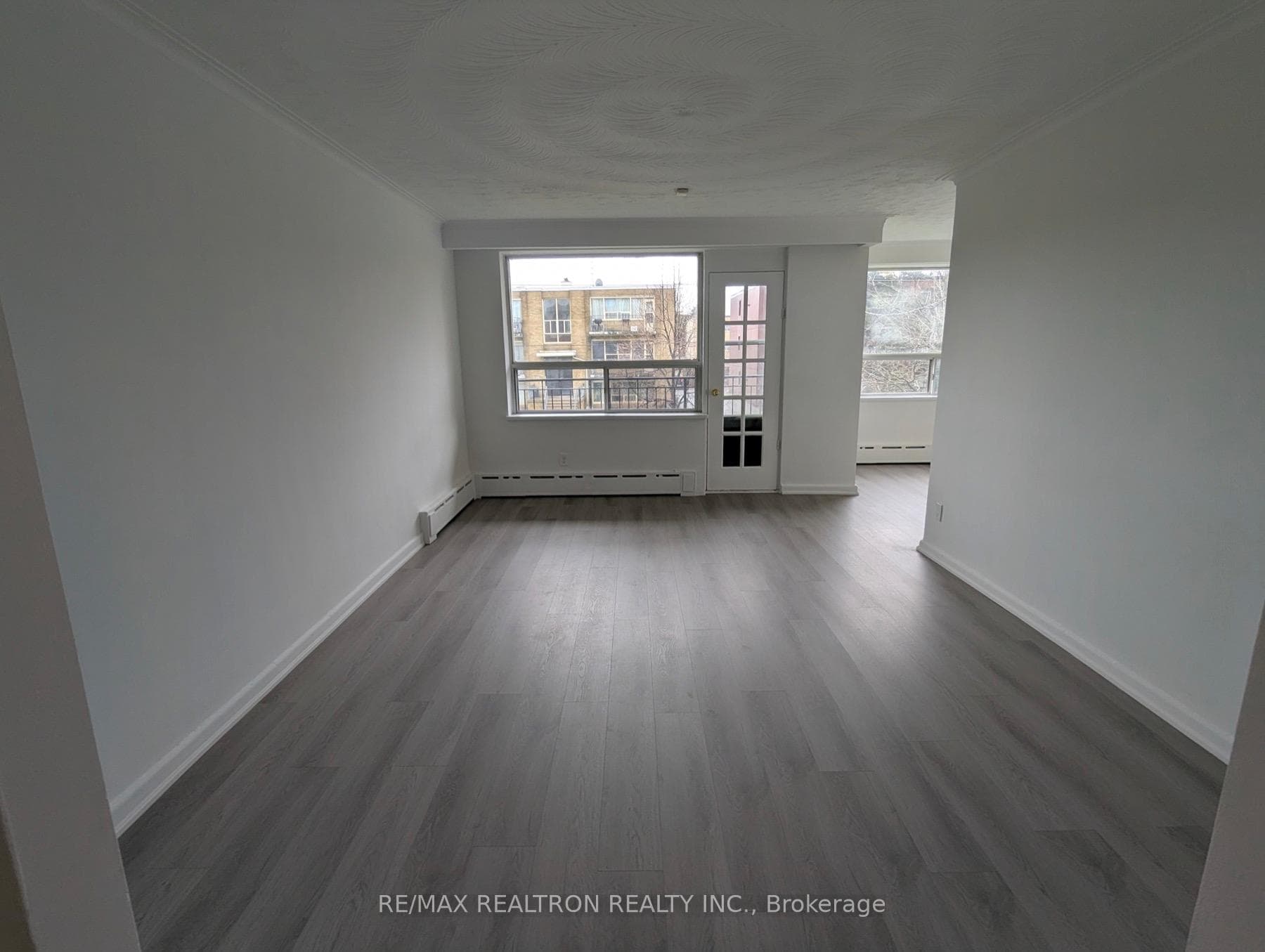 40 Meadowbrook Road Unit 4, Lawrence Park / Bedford Park, ON M6B 2S6 - Photo 1