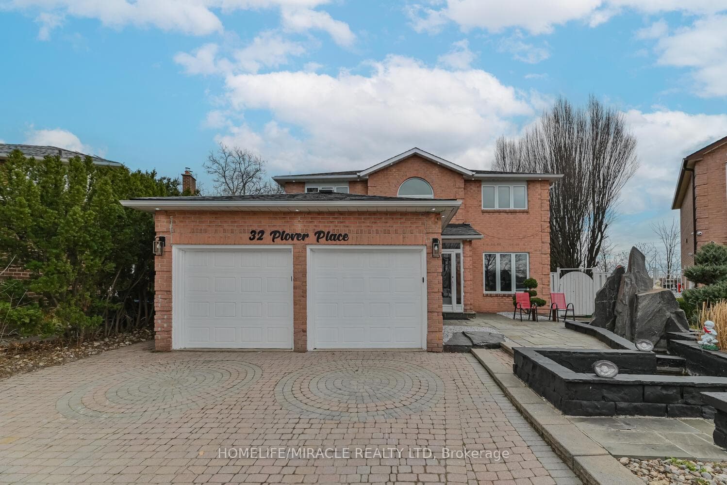 32 Plover Place, Brampton, ON L6W 4C4 - Photo 1