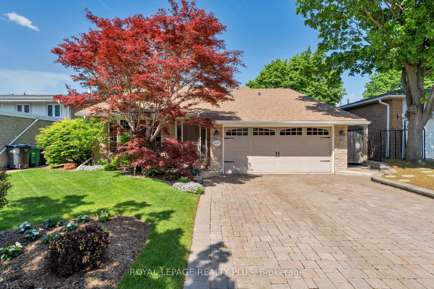 3629 Swirlingleaves Crescent, Mississauga, ON L4Y 3P7 - Photo 1