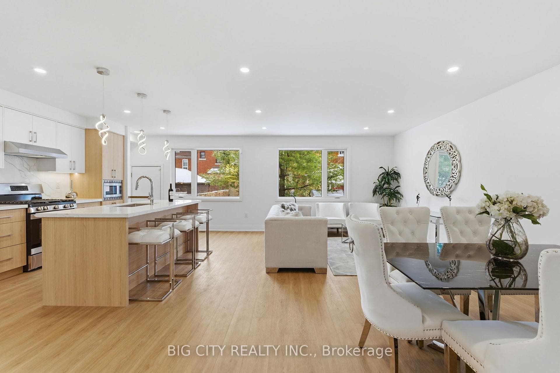68 Westholme Avenue Unit 4, Bloor West Village / Swansea, ON M6P 3B8 - Photo 1