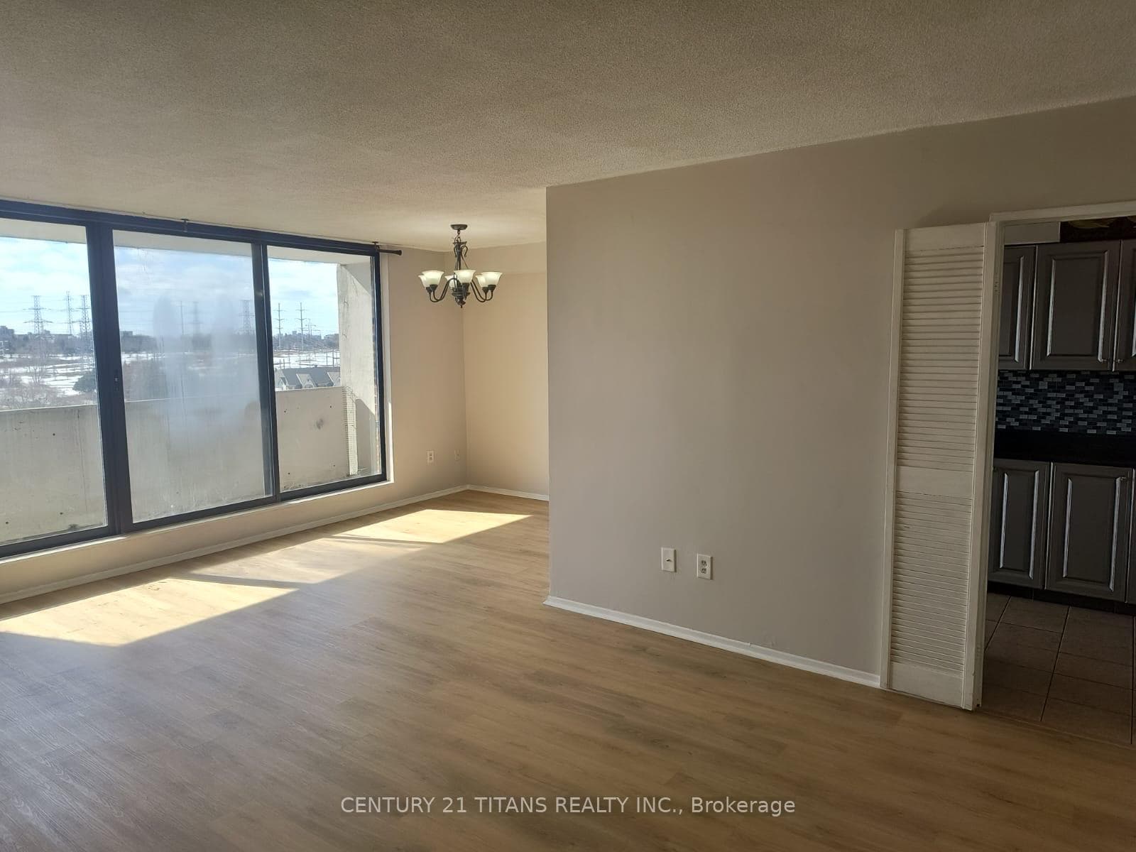 301 Prudential Drive Unit 907, Dorset Park / Kennedy Park