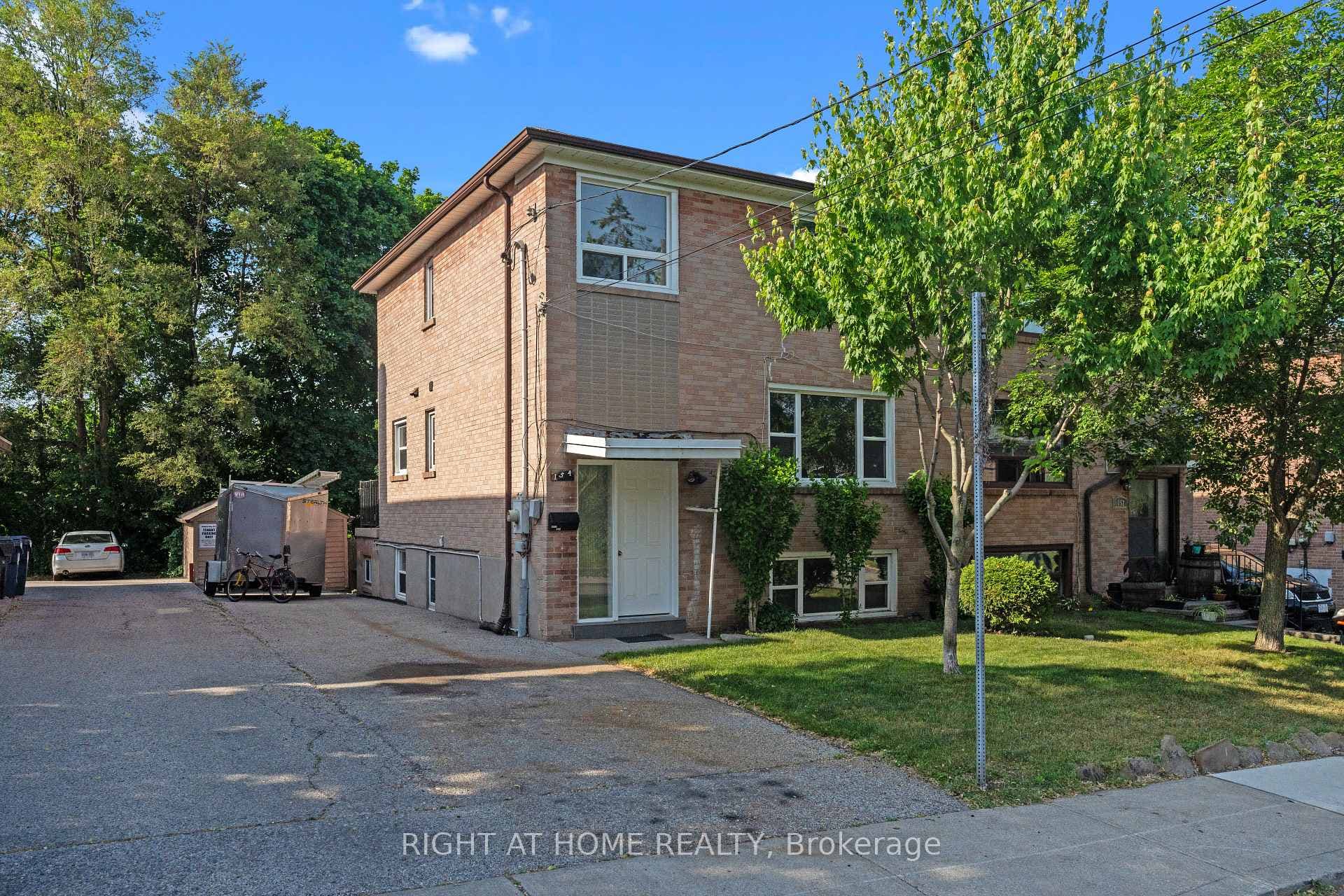 154 Edinborough Court, Keelesdale / Eglinton West, ON M6N 2E8 - Photo 1