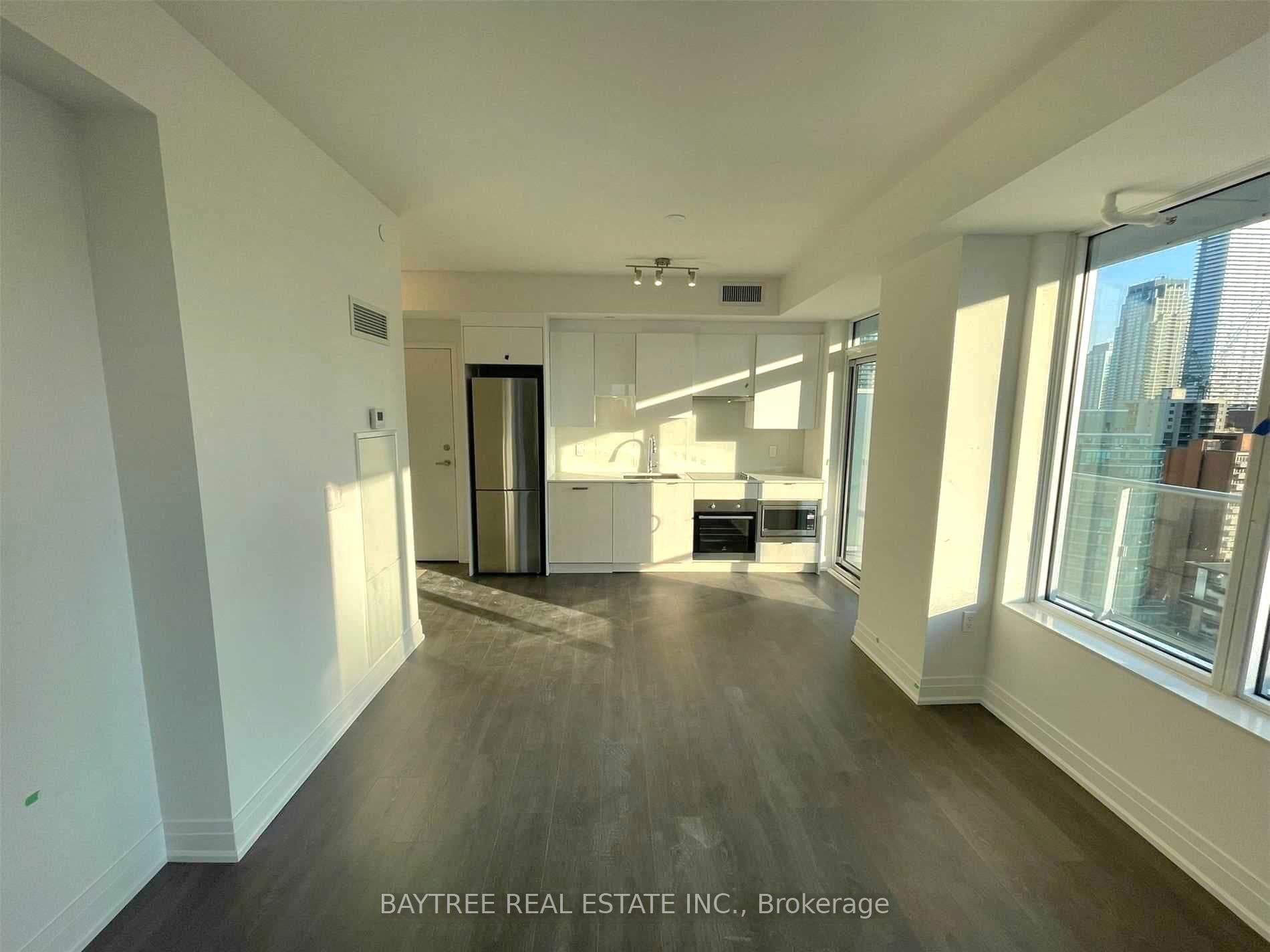 99 Broadway Avenue Unit 3410 Nt, Leaside / Davisville, ON M4P 0E3 - Photo 1