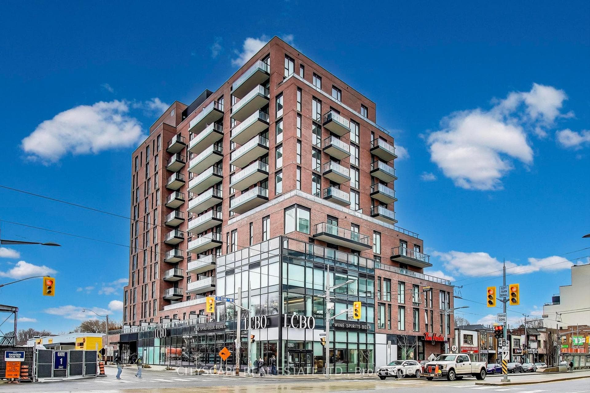 185 Alberta Avenue Unit 1210, Forest Hill / Deer Park, ON M6C 0A5 - Photo 1