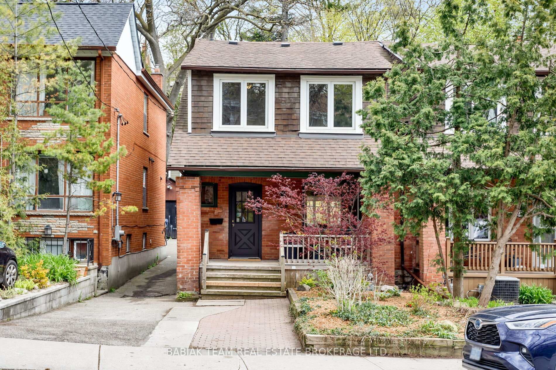 229 Clendenan Avenue, Toronto W02