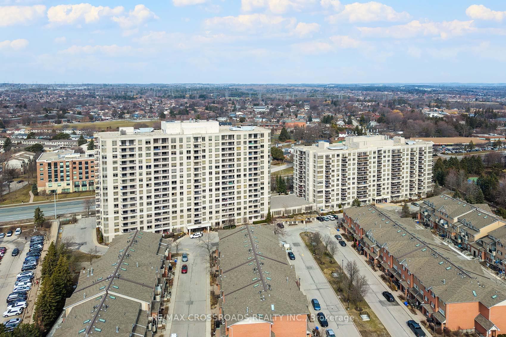 1000 The Esplanade N/A Unit 1007, Pickering, ON L1V 6V4 - Photo 1