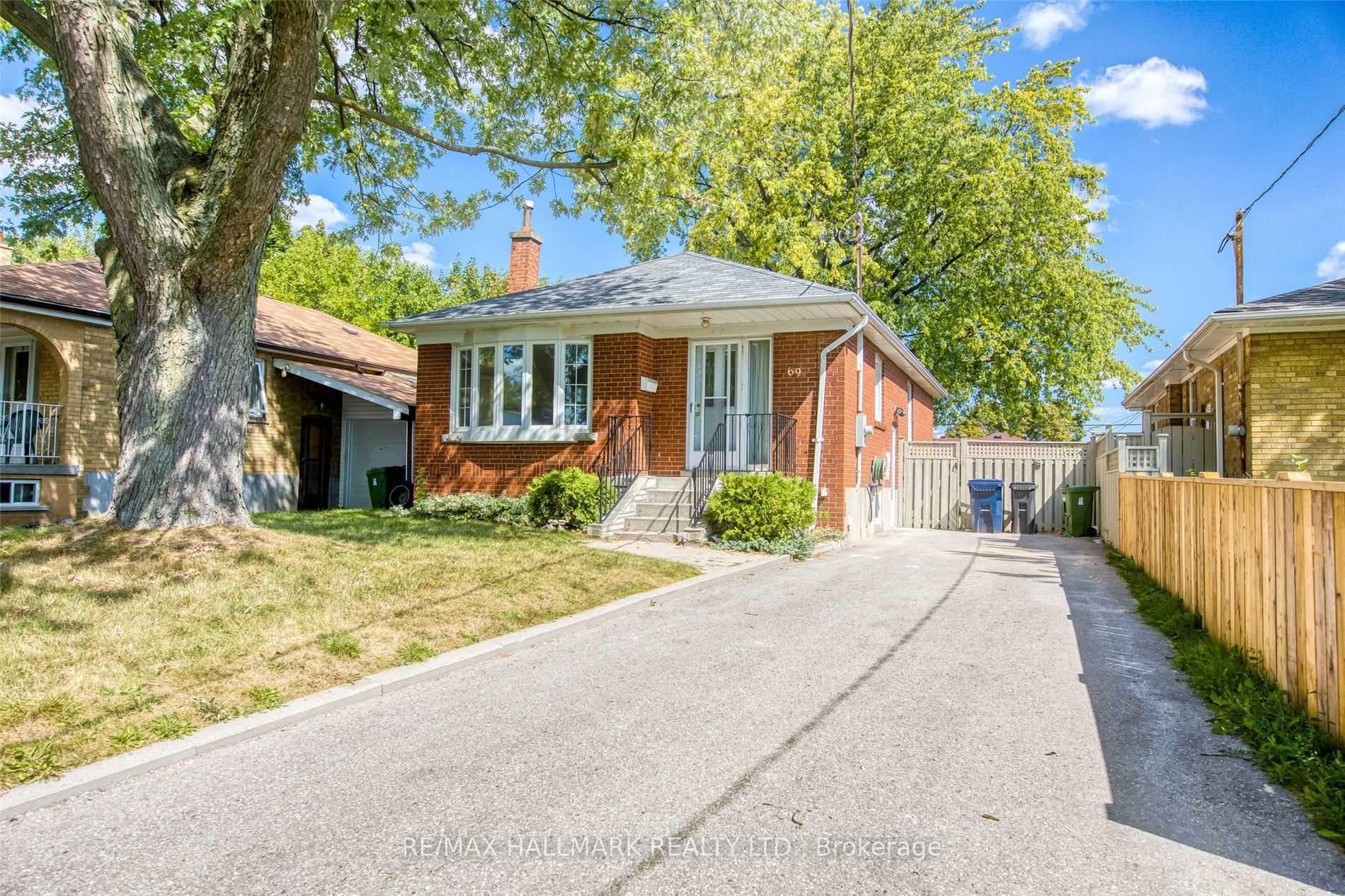 69 Barrymore Road Unit Main, Scarborough (West Hill / Highland Creek), ON M1J 1W5 - Photo 1