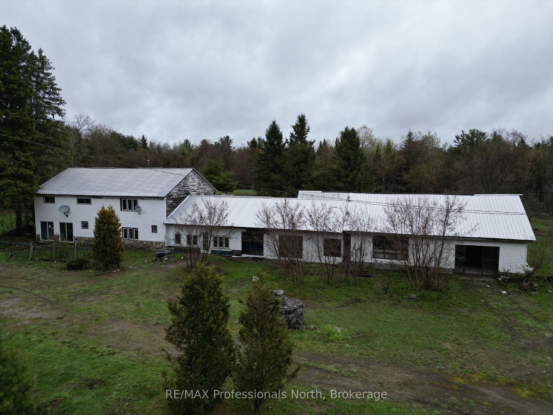 3044 Gelert Road, Minden Hills