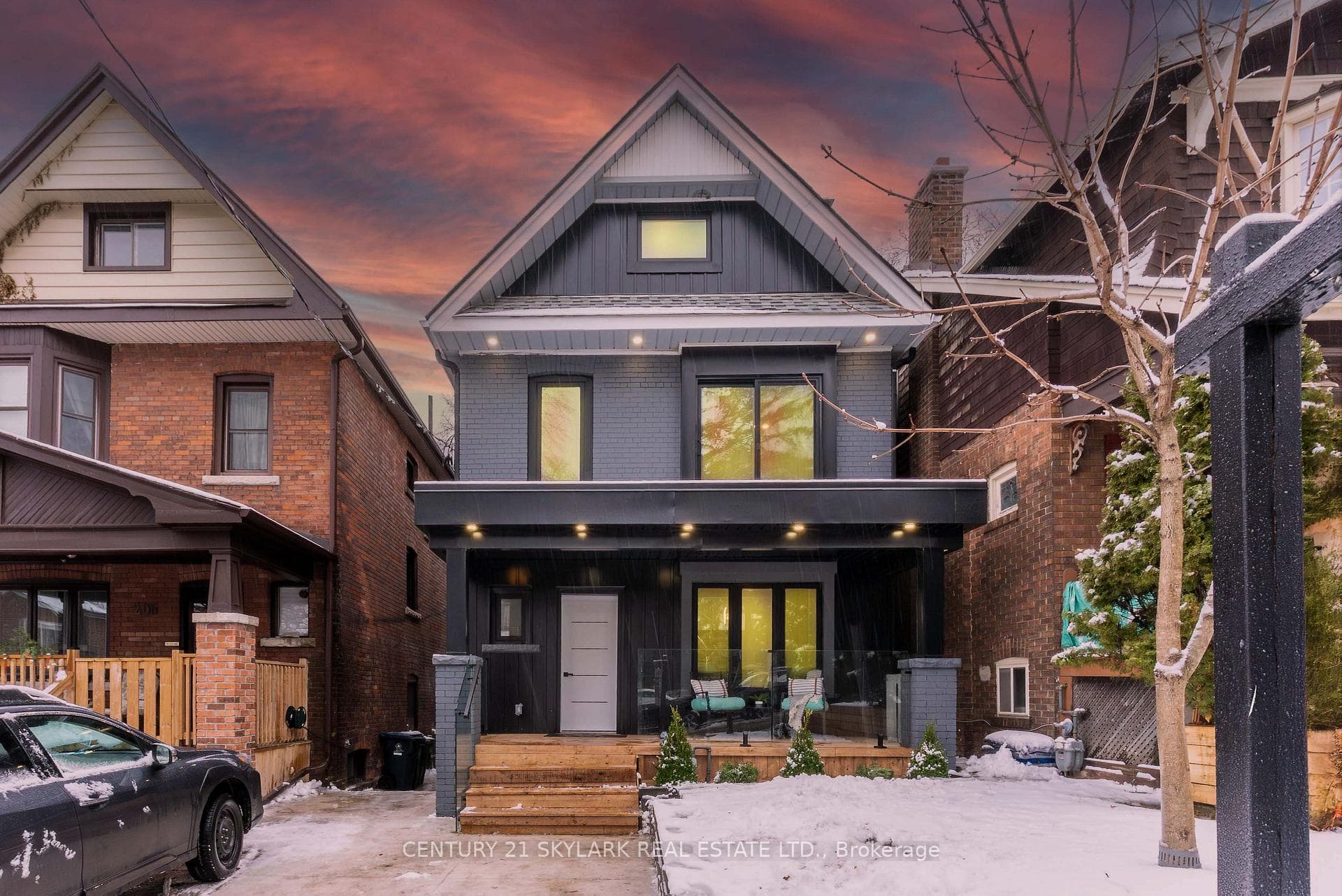 208 Gainsborough Road, The Beaches / Upper Beaches, ON M4L 3C6 - Photo 1