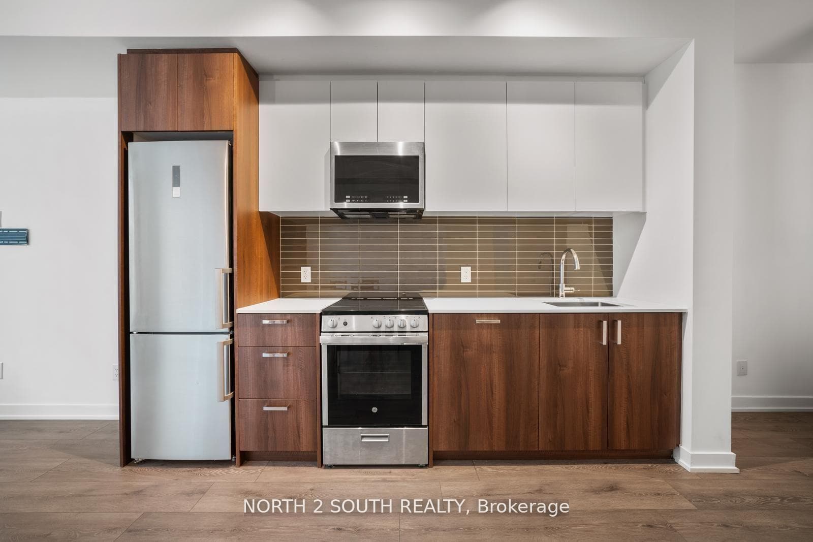 1787 St Clair Avenue Unit 213, Keelesdale / Eglinton West, ON M6N 0B7 - Photo 1