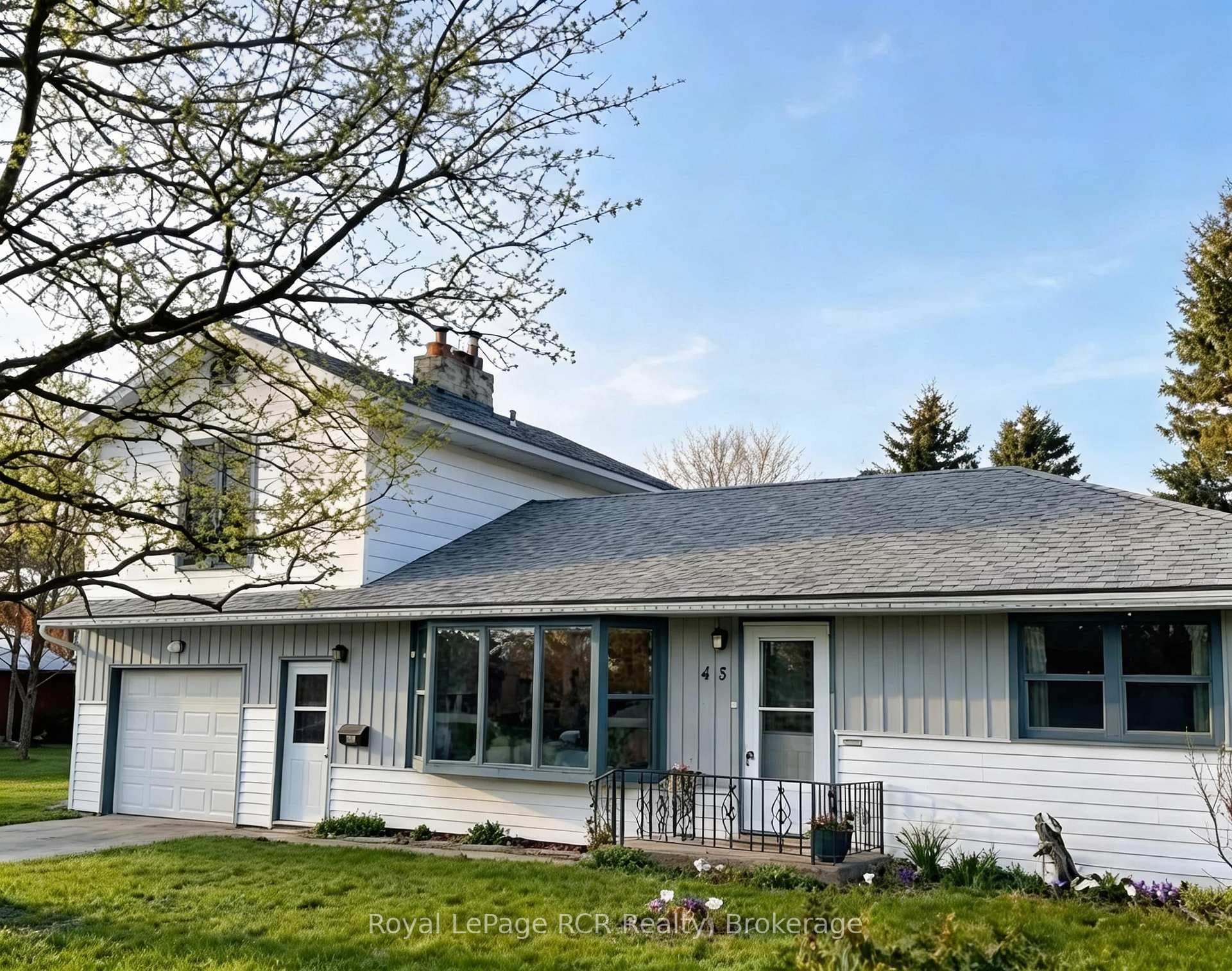 48 4th Avenue, Owen Sound, ON N4K 4V2 - Photo 1
