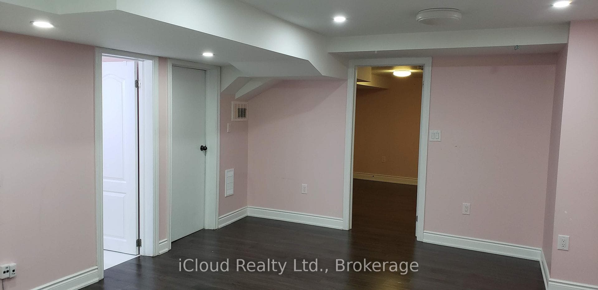 1428 Samuelson Circle Unit Bsmt, Mississauga, ON L5N 7Z2 - Photo 1