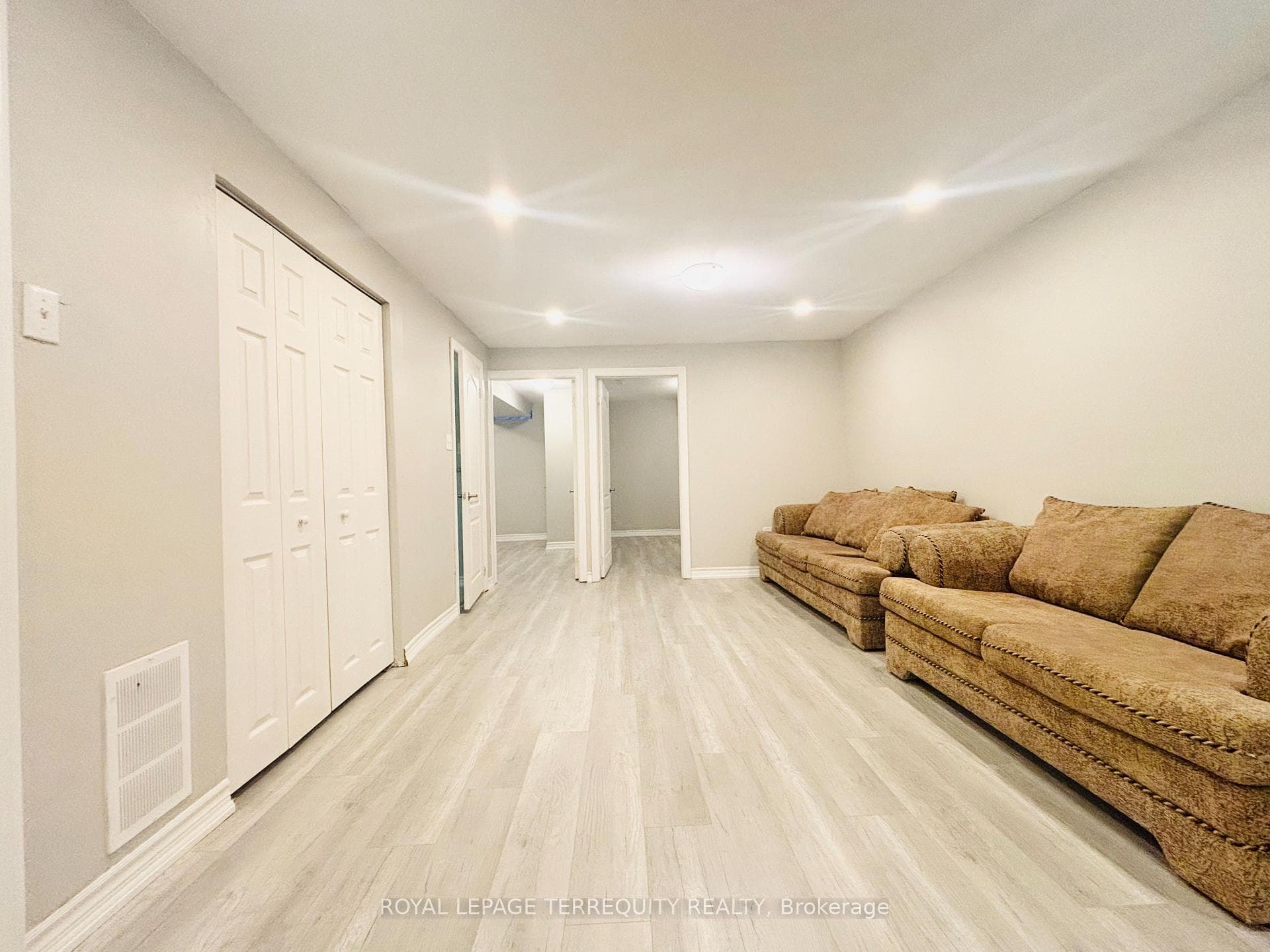 3863 Skyview Street, Mississauga, ON L5M 8A1 - Photo 1