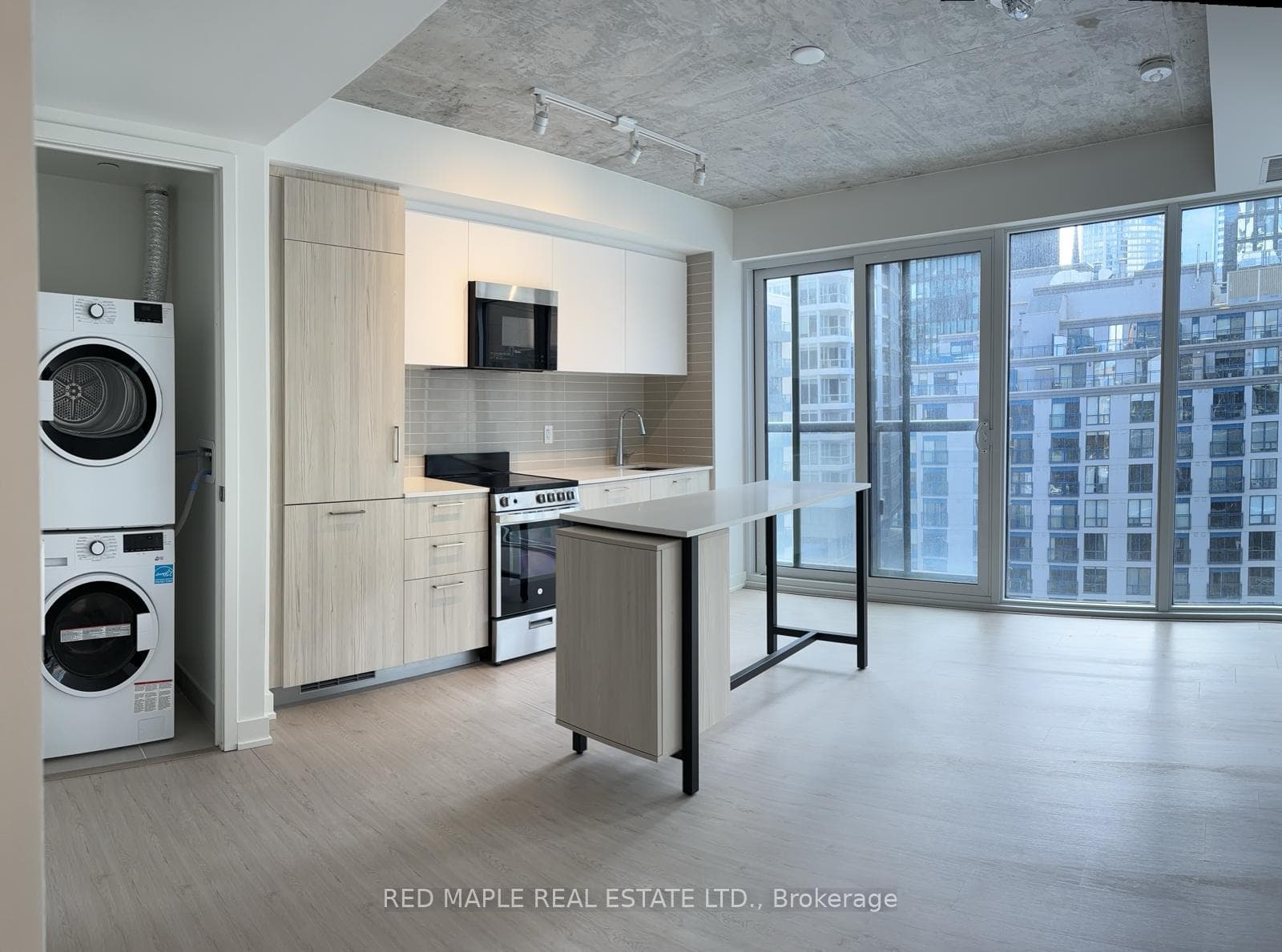 65 Mutual Street Unit 905, Regent Park / Cabbagetown / St. James Town, ON M5B 0E5 - Photo 1