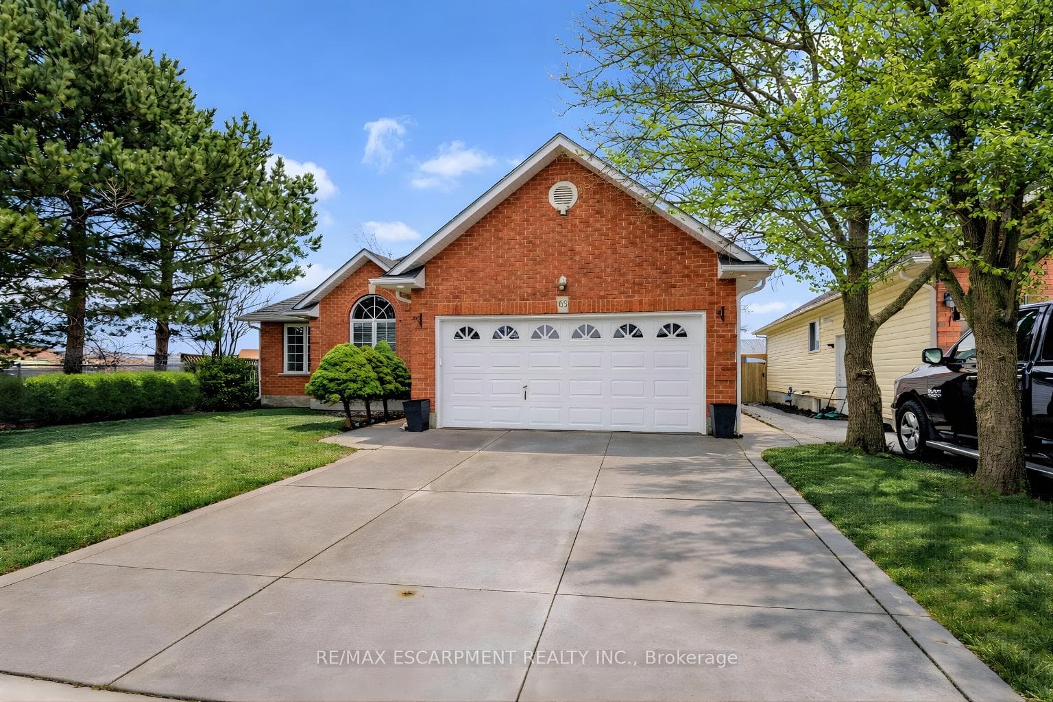 65 Thistlemoor Drive, Haldimand, ON N3W 2K5 - Photo 1