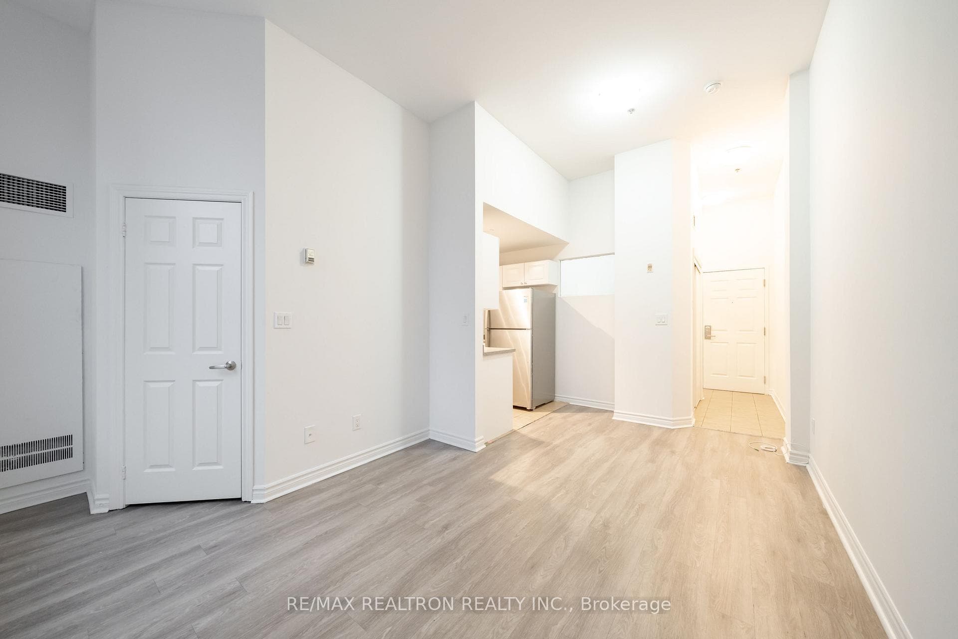 1407 Dupont Street Unit 304, Bloor West Village / Swansea, ON M6H 4J7 - Photo 1