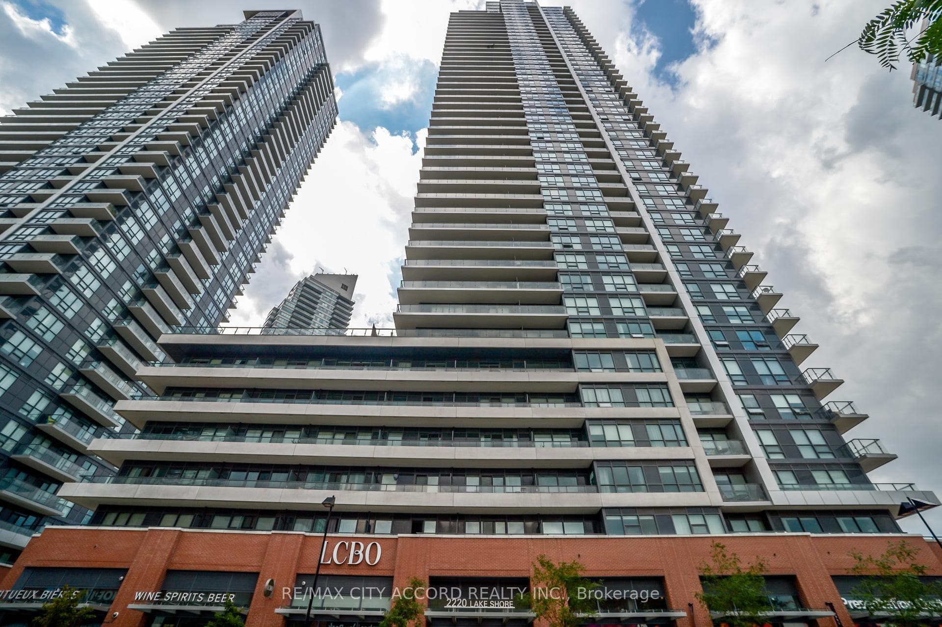 2220 Lakeshore Boulevard Unit 502, Liberty Village / Parkdale / South Parkdale, ON M8V 0C1 - Photo 1