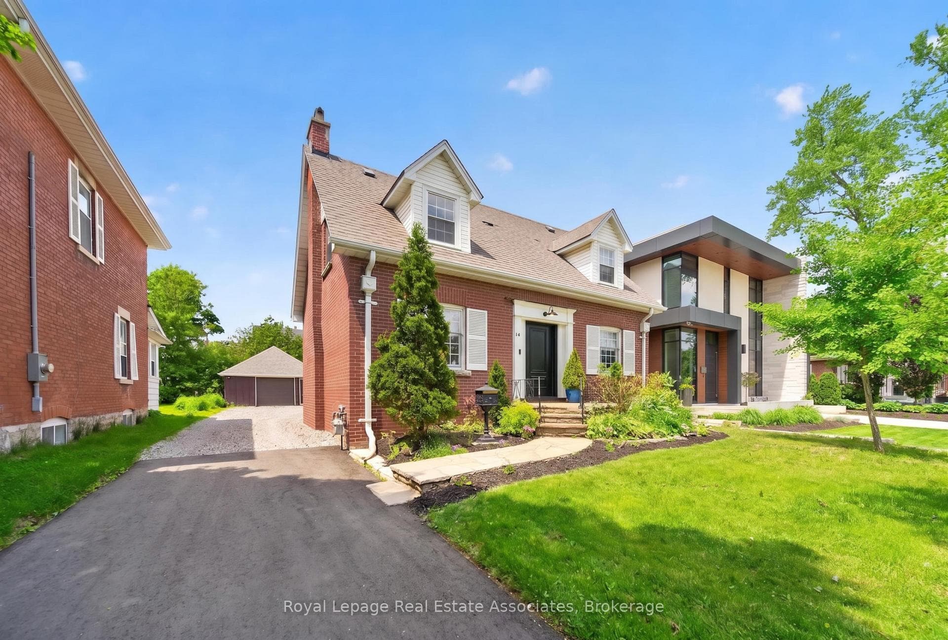 24 Peel Avenue, Brampton, ON L6W 1X2 - Photo 1
