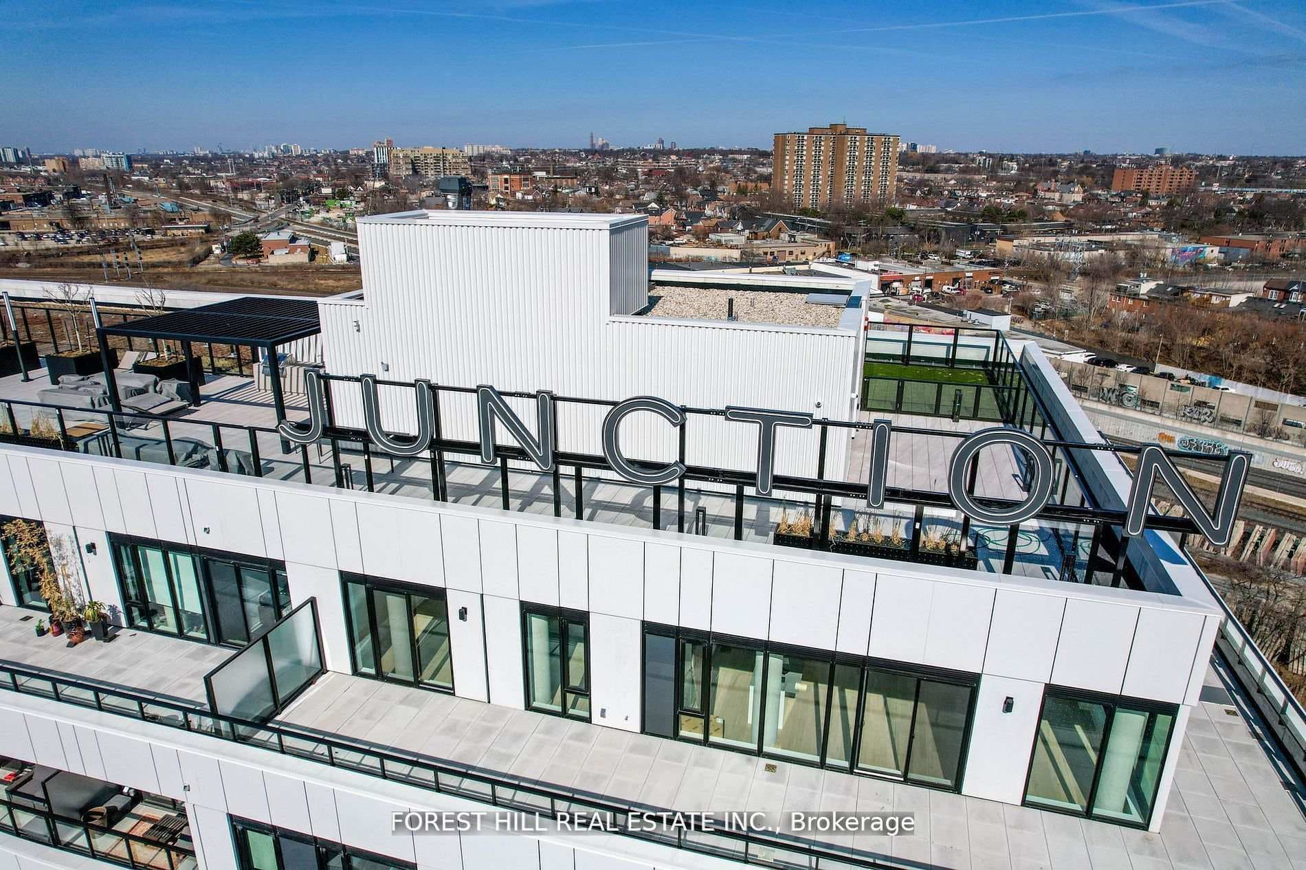2720 Dundas Street Unit 401, Bloor West Village / Swansea, ON M6P 0C3 - Photo 1