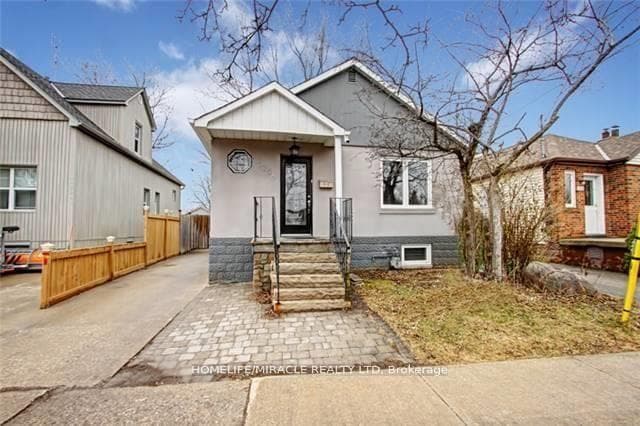 1058 Alexandra Avenue Unit Bsmt, Mississauga, ON L5E 2A8 - Photo 1