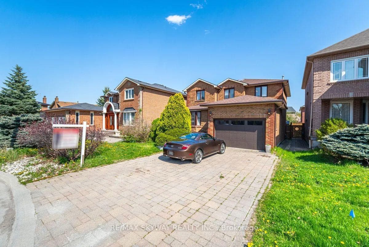 262 Boxmoor Place, Mississauga, ON L5B 3L4 - Photo 1