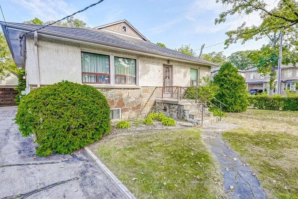 2 Rollet Drive, York / Weston, ON M6L 1J9 - Photo 1