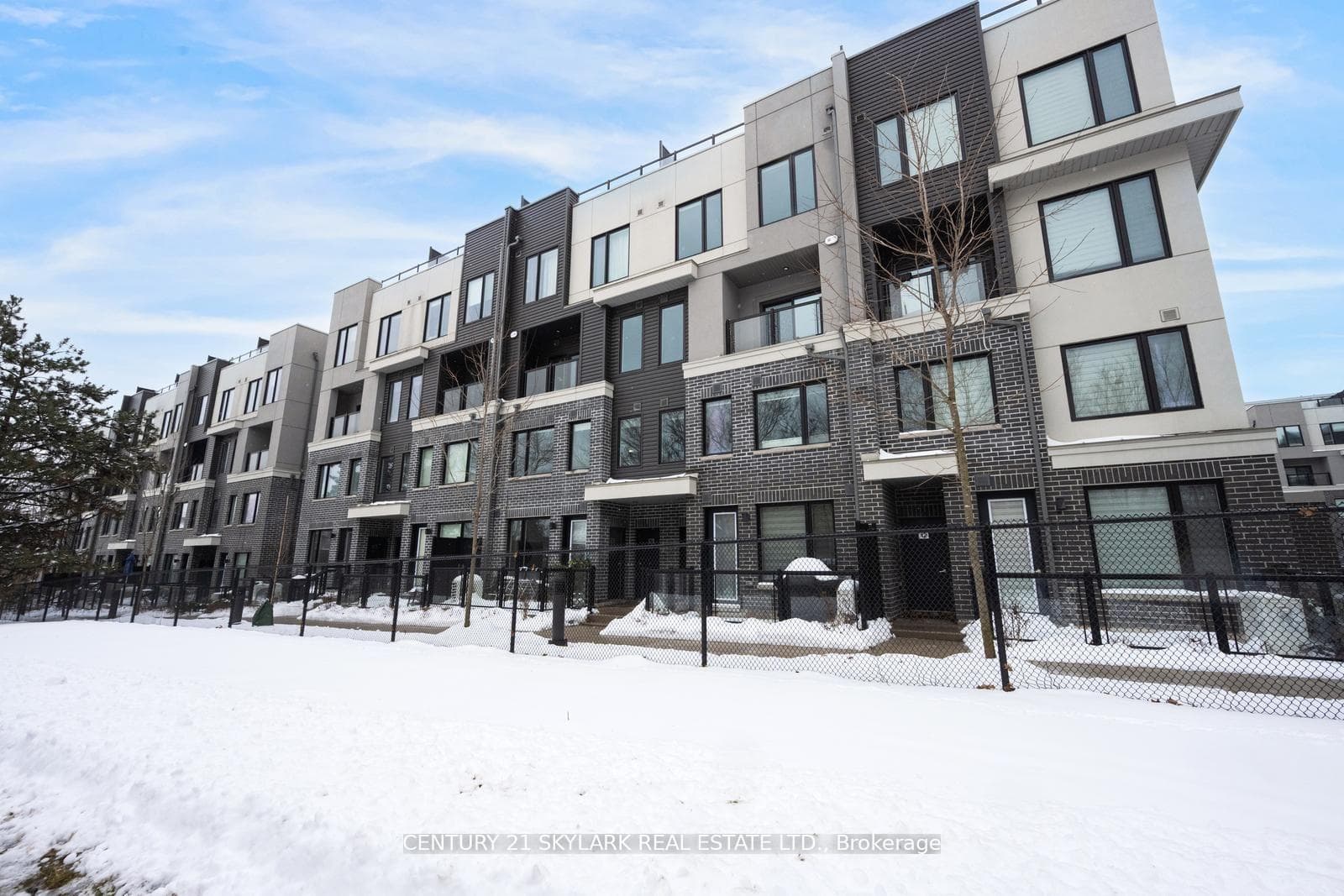 3483 Widdecombe Way Unit 16, Mississauga, ON L5L 0B8 - Photo 1