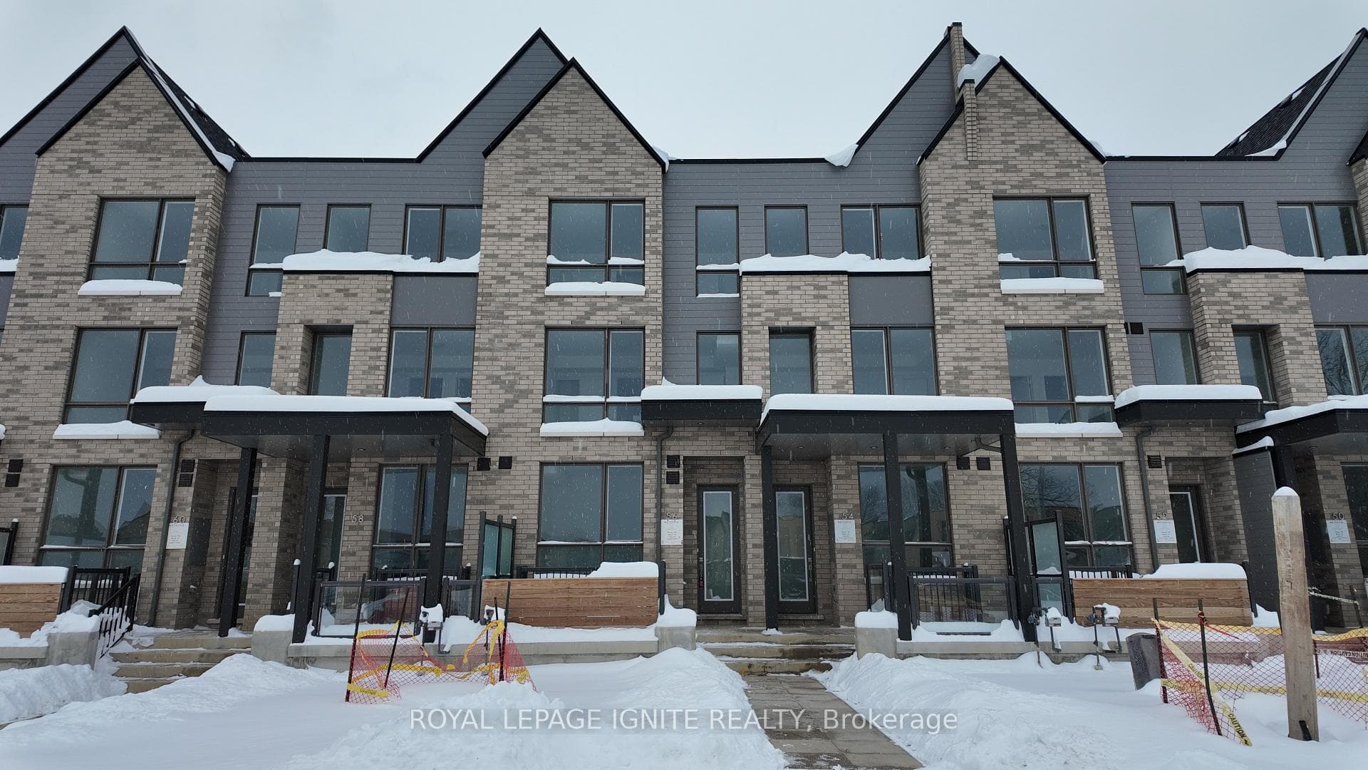 56 Green Gardens Boulevard, Lawrence Park / Bedford Park, ON M6A 0E6 - Photo 1