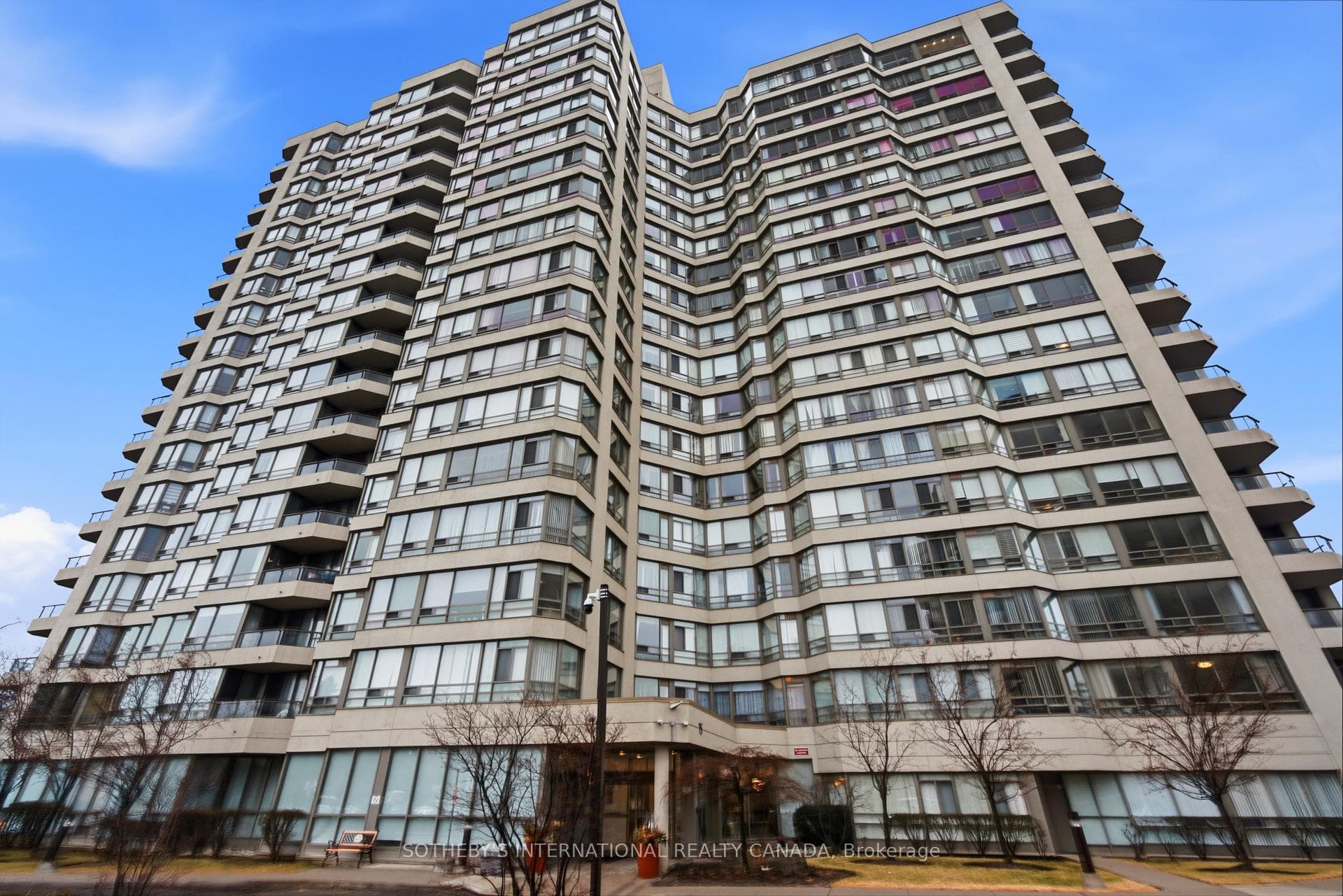 75 King Street Unit 1703, Mississauga, ON L5A 4G5 - Photo 1