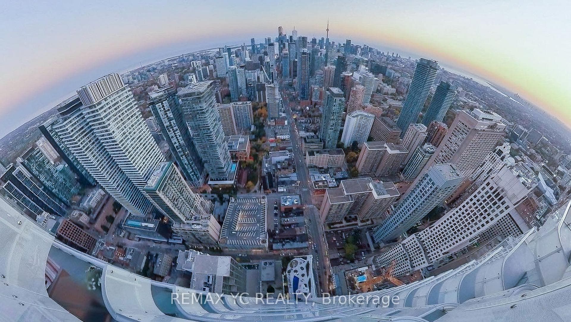 1 Bloor Street Unit 5905, Regent Park / Cabbagetown / St. James Town, ON M4W 0A8 - Photo 1
