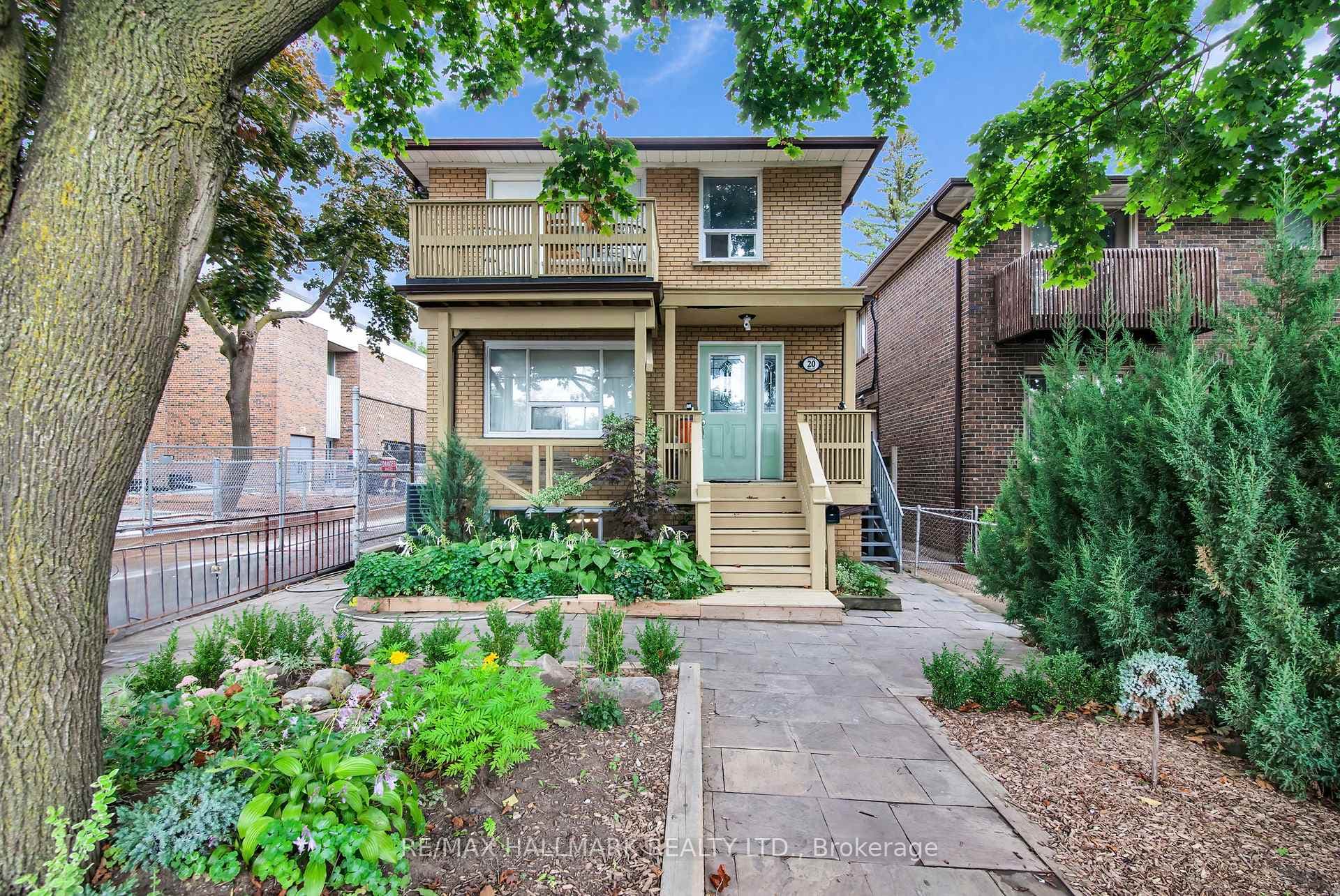20 Essex Street Unit Bsmt, Bloor West Village / Swansea, ON M6G 1T3 - Photo 1