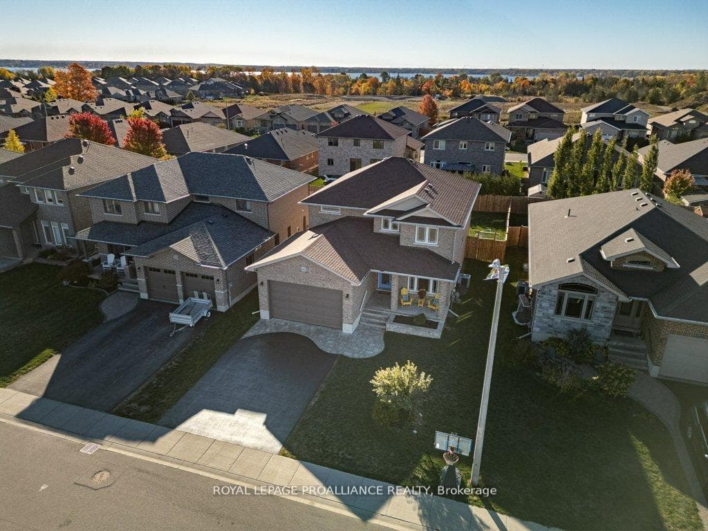 60 Crews Crescent, Quinte West, ON K8V 0G3 - Photo 1