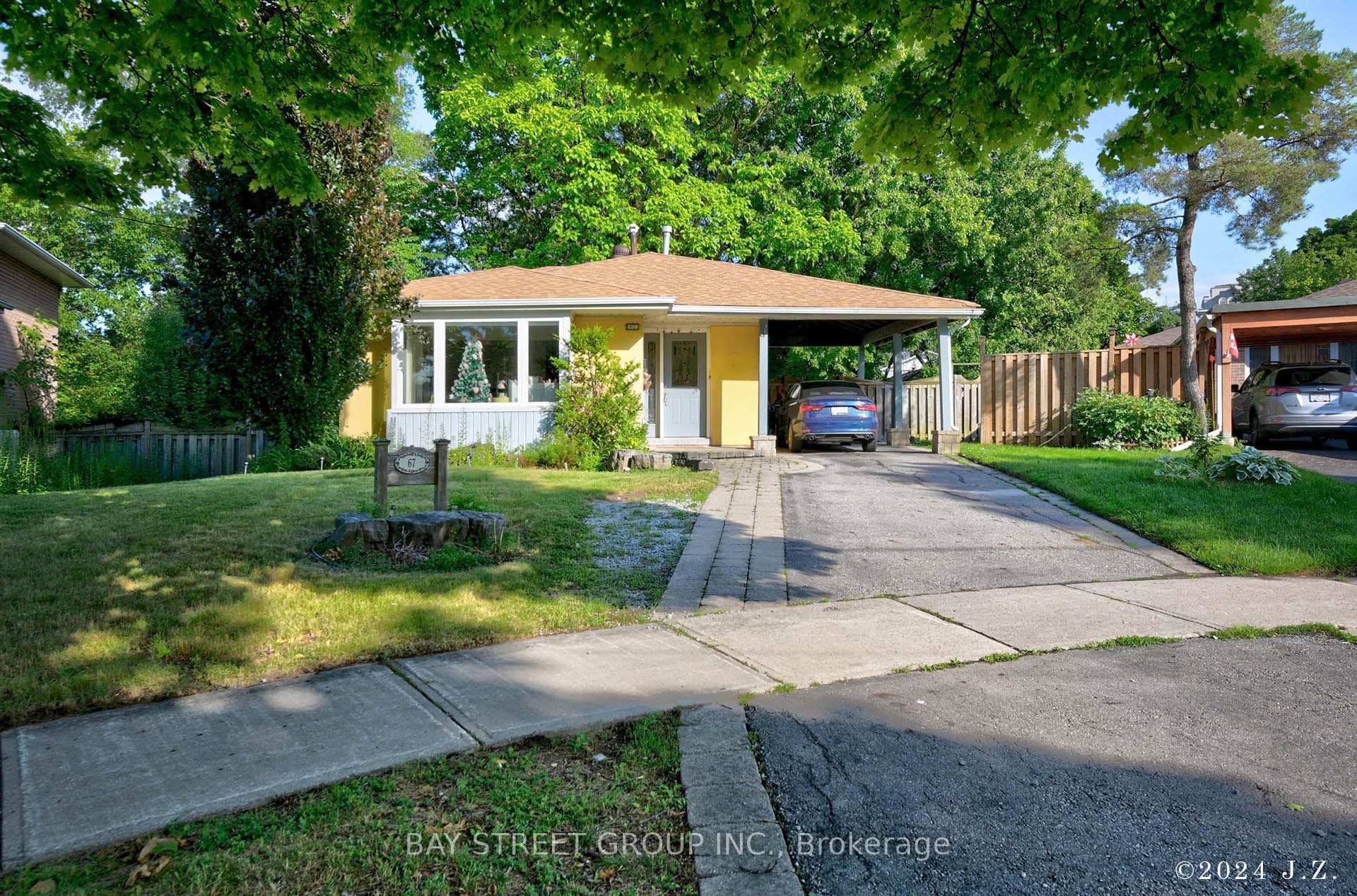 67 Grove Park Crescent, Hillcrest Village / Bayview Village, ON M2J 2C7 - Photo 1