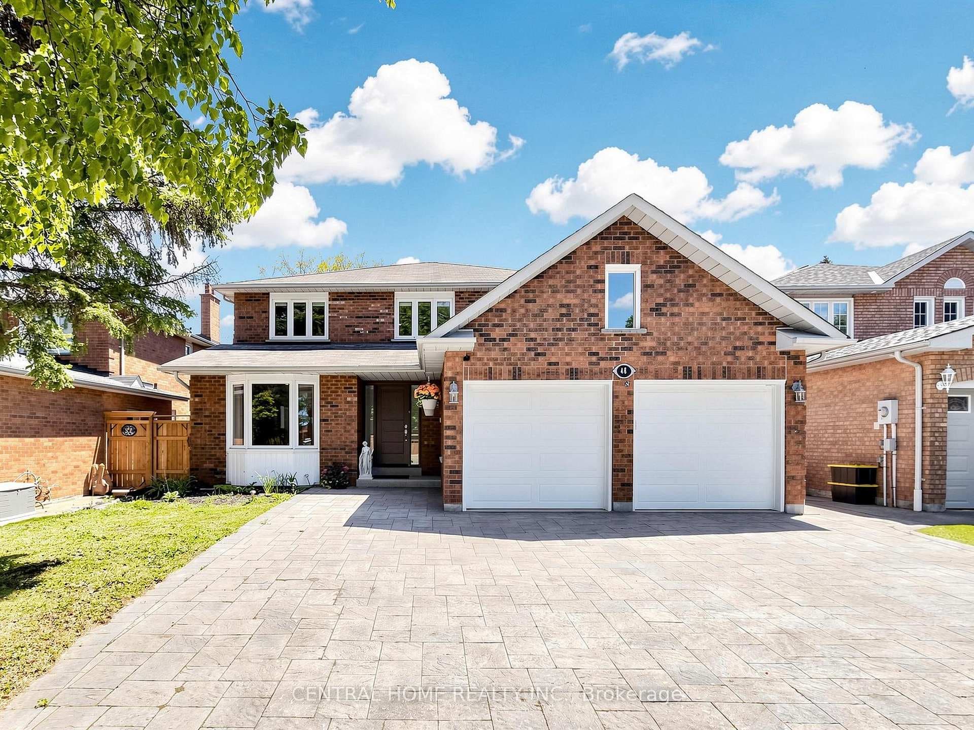 48 Ballard Crescent, Newmarket, ON L3X 1S2 - Photo 1