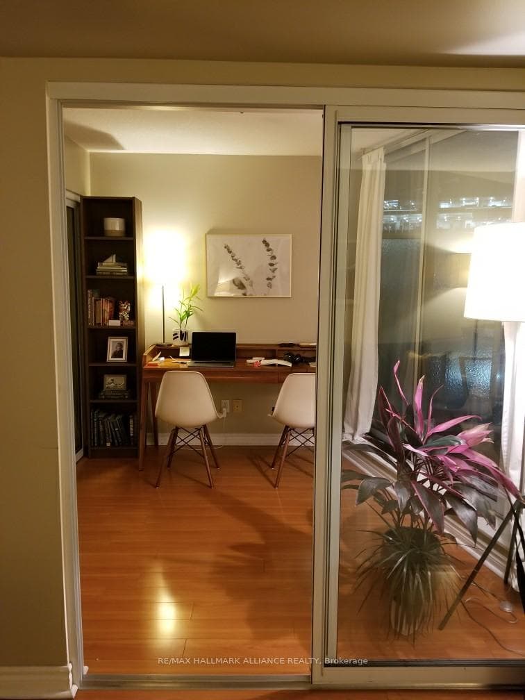 650 Queens Quay Unit 706, Downtown Toronto / Waterfront, ON M5V 3N2 - Photo 1