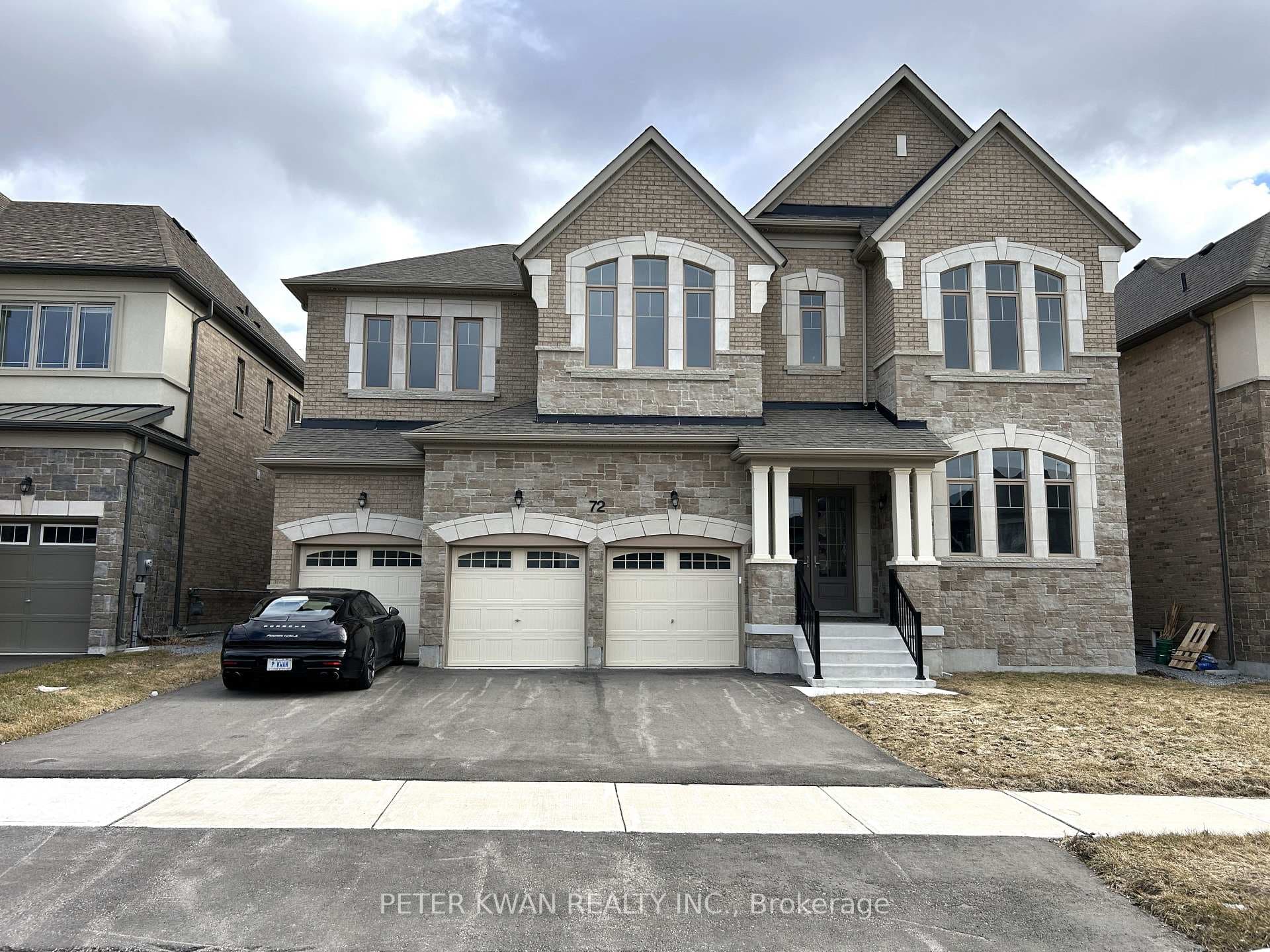 72 Silk Twist Drive, East Gwillimbury, ON L9N 0W4 - Photo 1