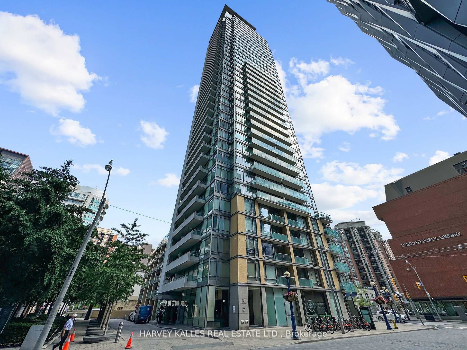18 Yorkville Avenue Unit 1606, Annex / Yorkville / Summerhill, ON M4W 0B1 - Photo 1