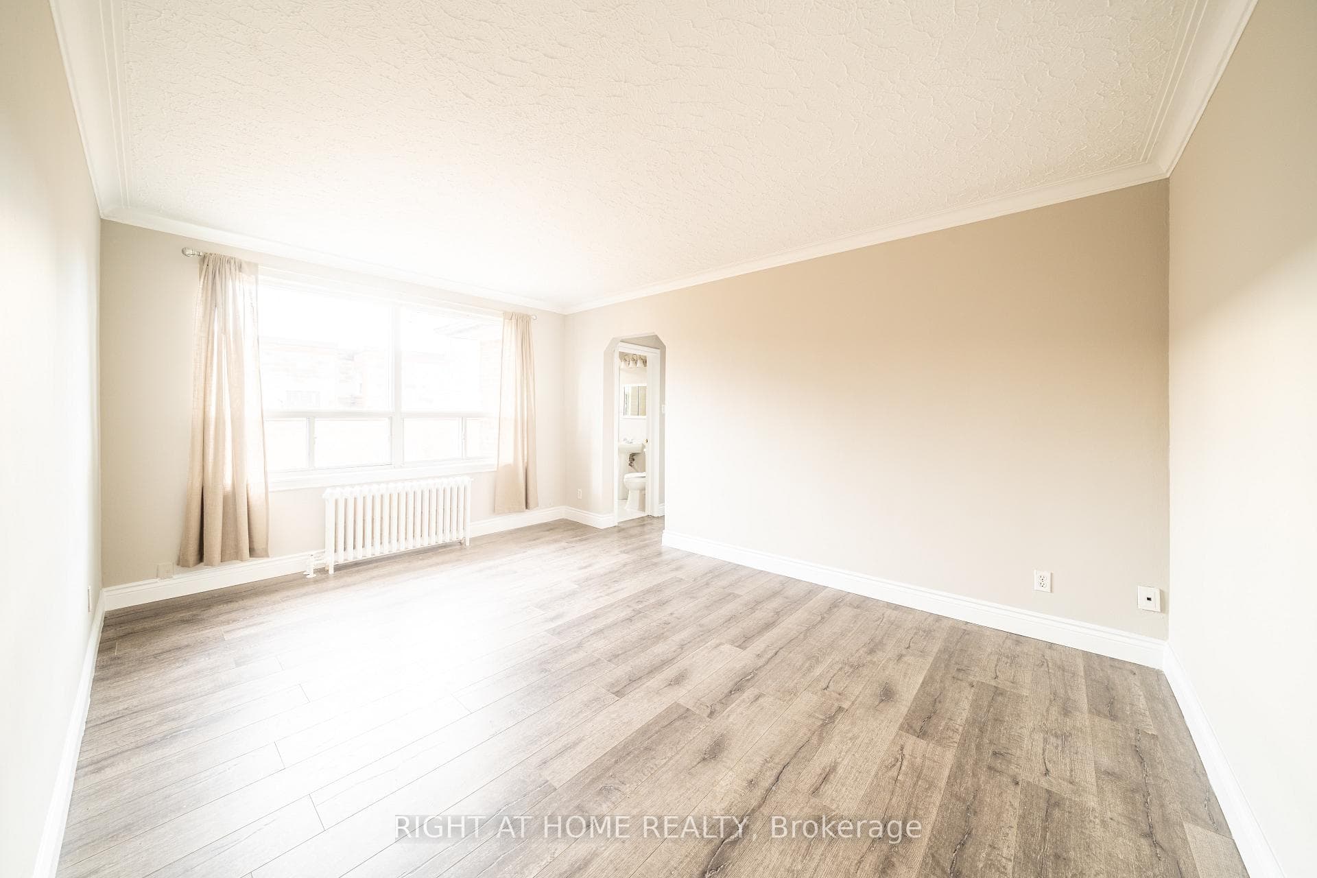 Living / Dining