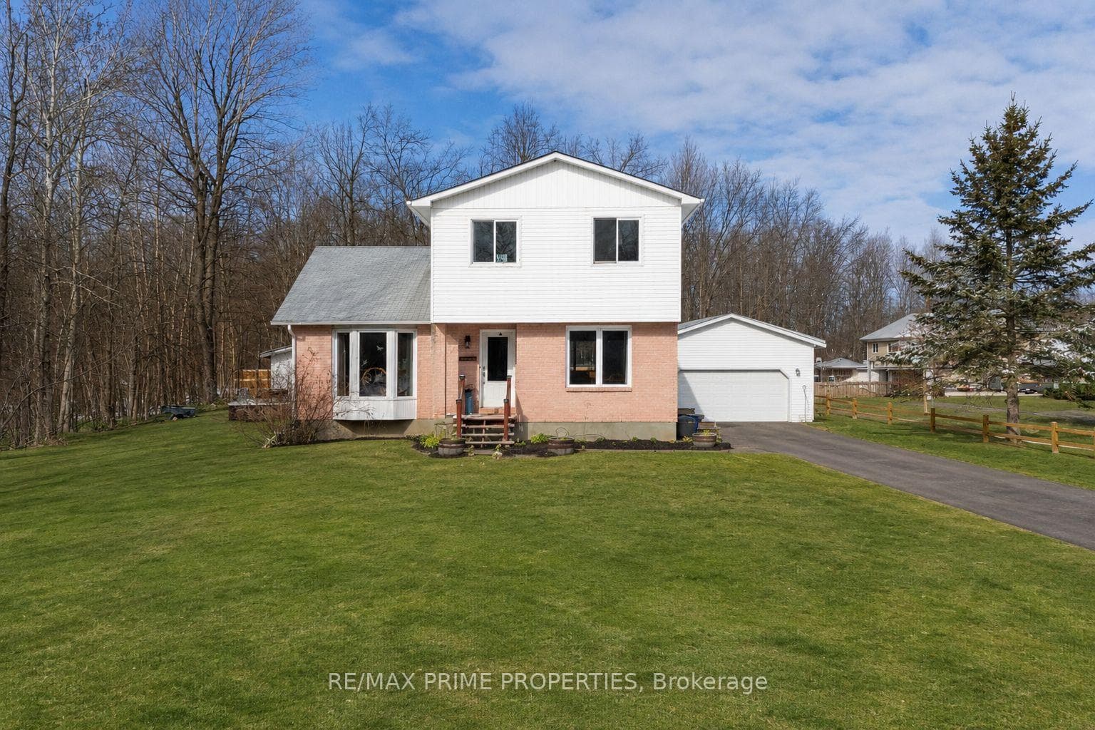 13475 CRUMP Road, North Dundas