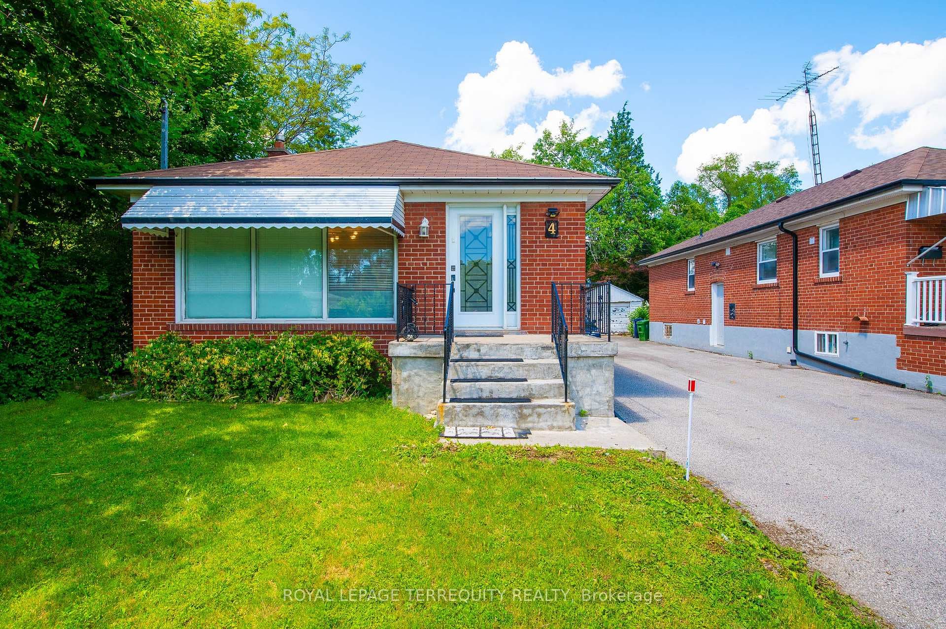 4 Larkhall Avenue, Scarborough (West Hill / Highland Creek)