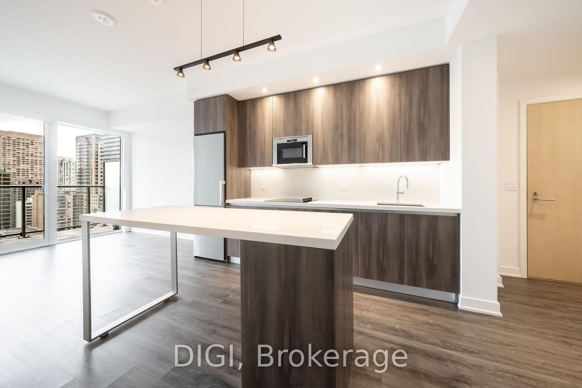 8 Gloucester Street Unit 2004, Toronto C08
