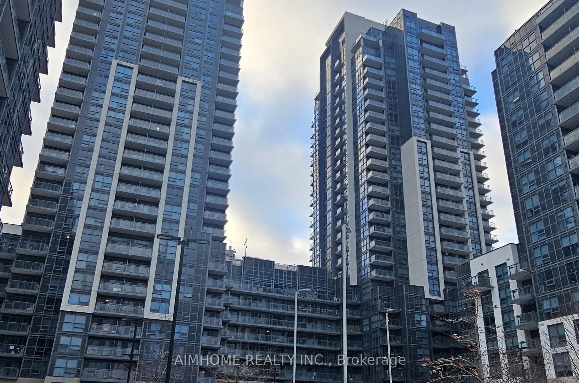 20 Meadowglen Place Unit 226, Scarborough (West Hill / Highland Creek)
