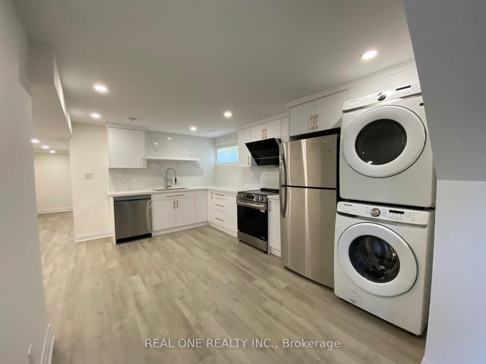3366 Strabane Drive Unit Basement room, Mississauga, ON L5C 1W7 - Photo 1