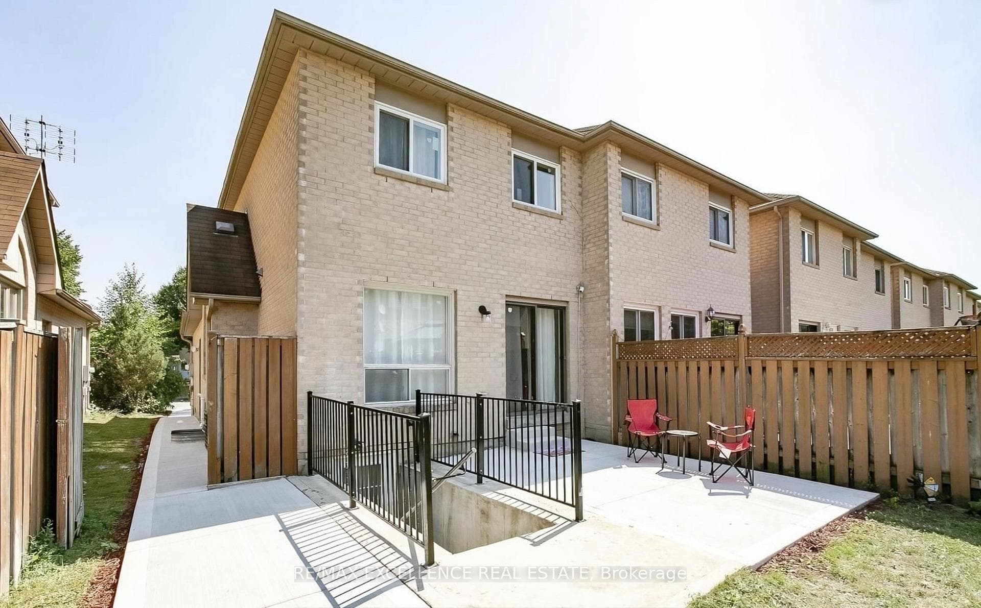 117 Richwood Crescent, Brampton, ON L6X 4N3 - Photo 1