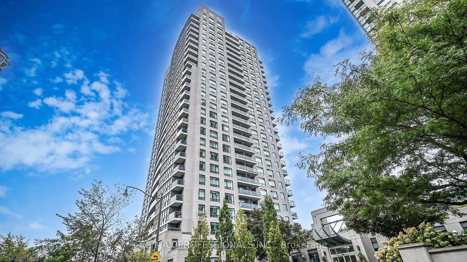 30 Harrison Garden Boulevard Unit 2705, Willowdale / Newtonbrook, ON M2N 7A9 - Photo 1